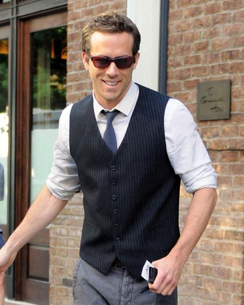 2011__06__ryan_reynolds_june15_641_ _1.jpg