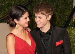 2011__03__Selena_Gomez_Justin_Bieber_March7newsneb 300&#215;218.jpg