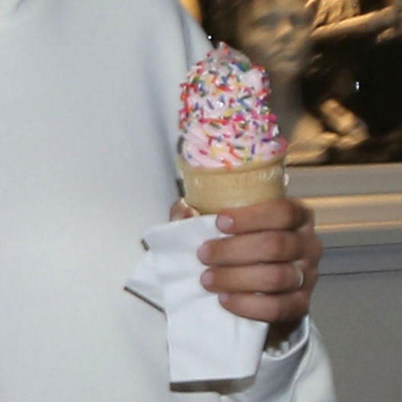 Kim kardashian jonathan cheban wedding ring ice cream outing paris robbery 09