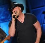 2011__06__Trace_Adkins_June6 150×144.jpg