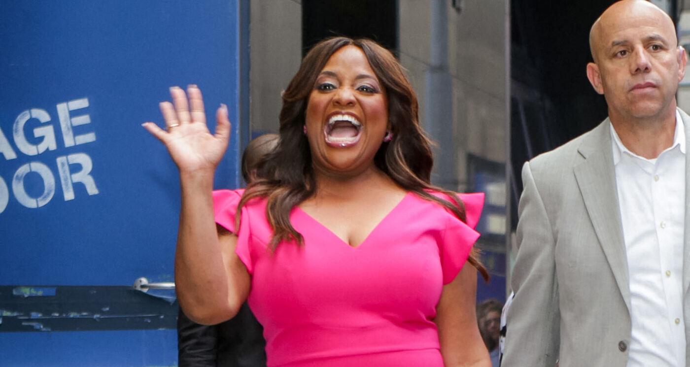 Sherri Shepherd s Wig Falls Off Her Head While Hosting Talk Show