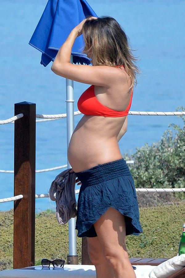 George clooney ex elisabetta canalis pregnant bikini beach photos 02