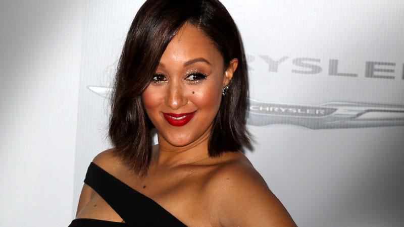 Tamera mowry gives birth daugther ariah talea housley