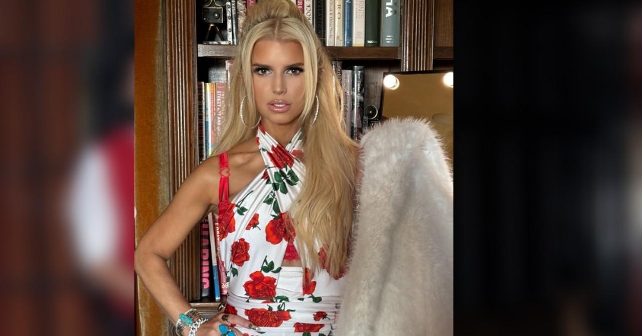 jessica simpson looks younger showing off toned physique floral