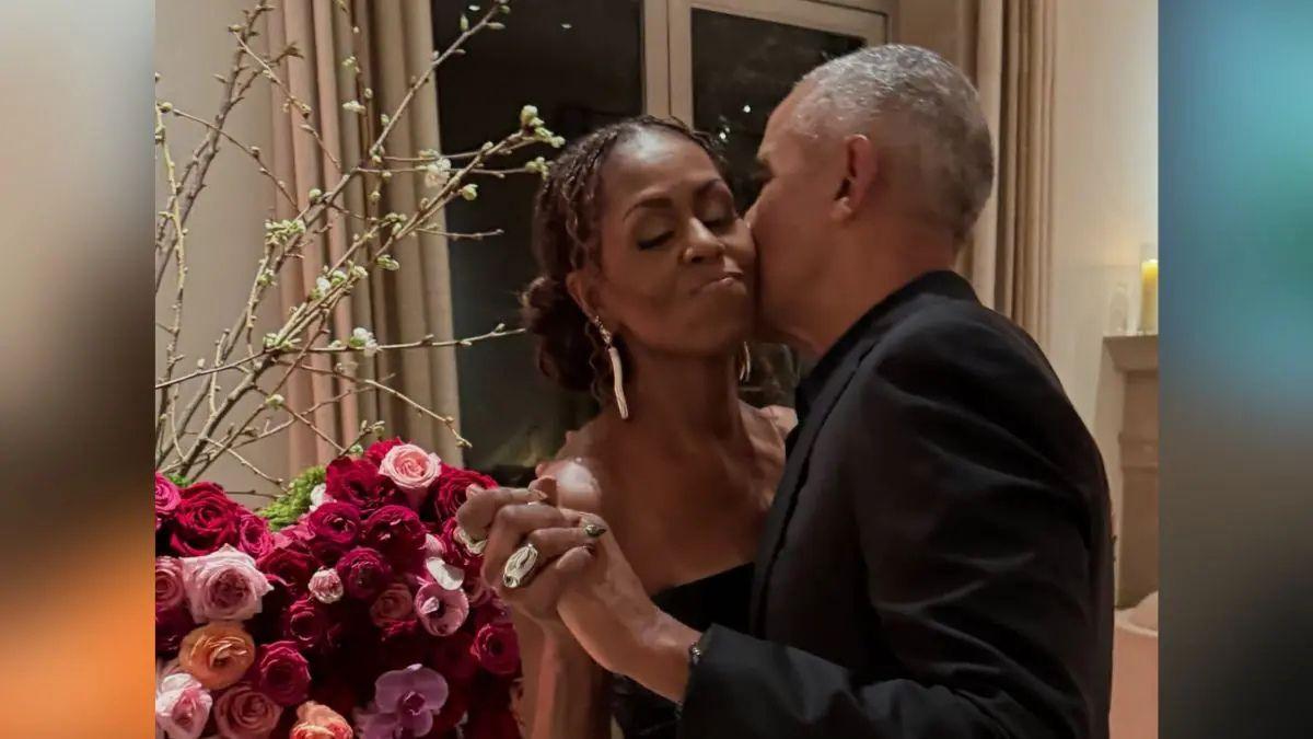 Photo of Barack Obama and Michelle Obama tied the knot in 1992.
