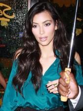 2009__07__full_kim_kardashian_006_wenn5329323 168×225.jpg