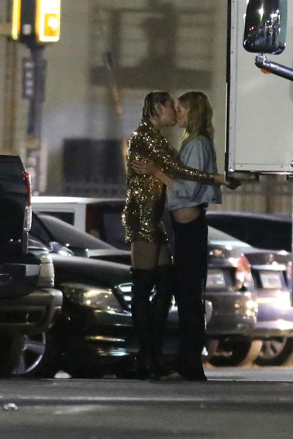 *PREMIUM EXCLUSIVE* **NO WEB, WEB EMBARGO UNTIL 1PM PST ON JULY 02, 2015**  Miley Cyrus spotted passionately kissing blonde Victoria&#8217;s Secret Angel Stella Maxwell *MUST CALL FOR PRICING*