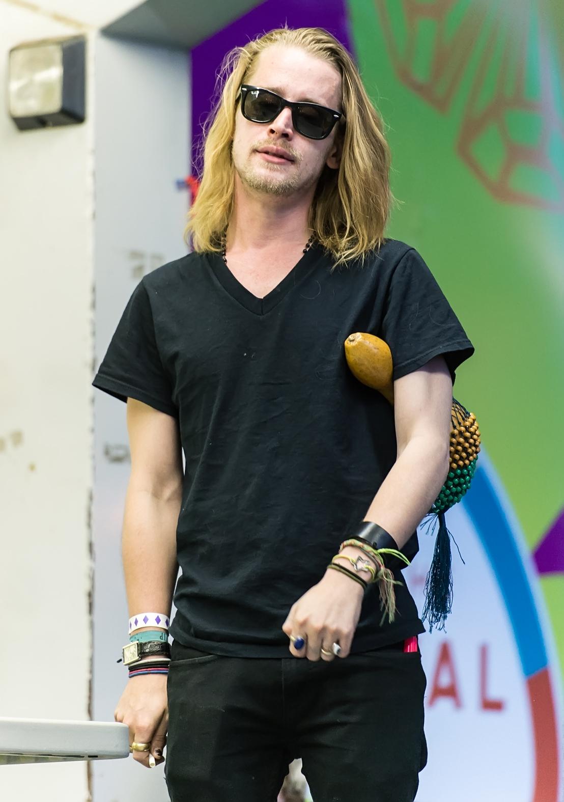 Macaulay Culkin performs at Philadelphia&#8217;s largest pizza party