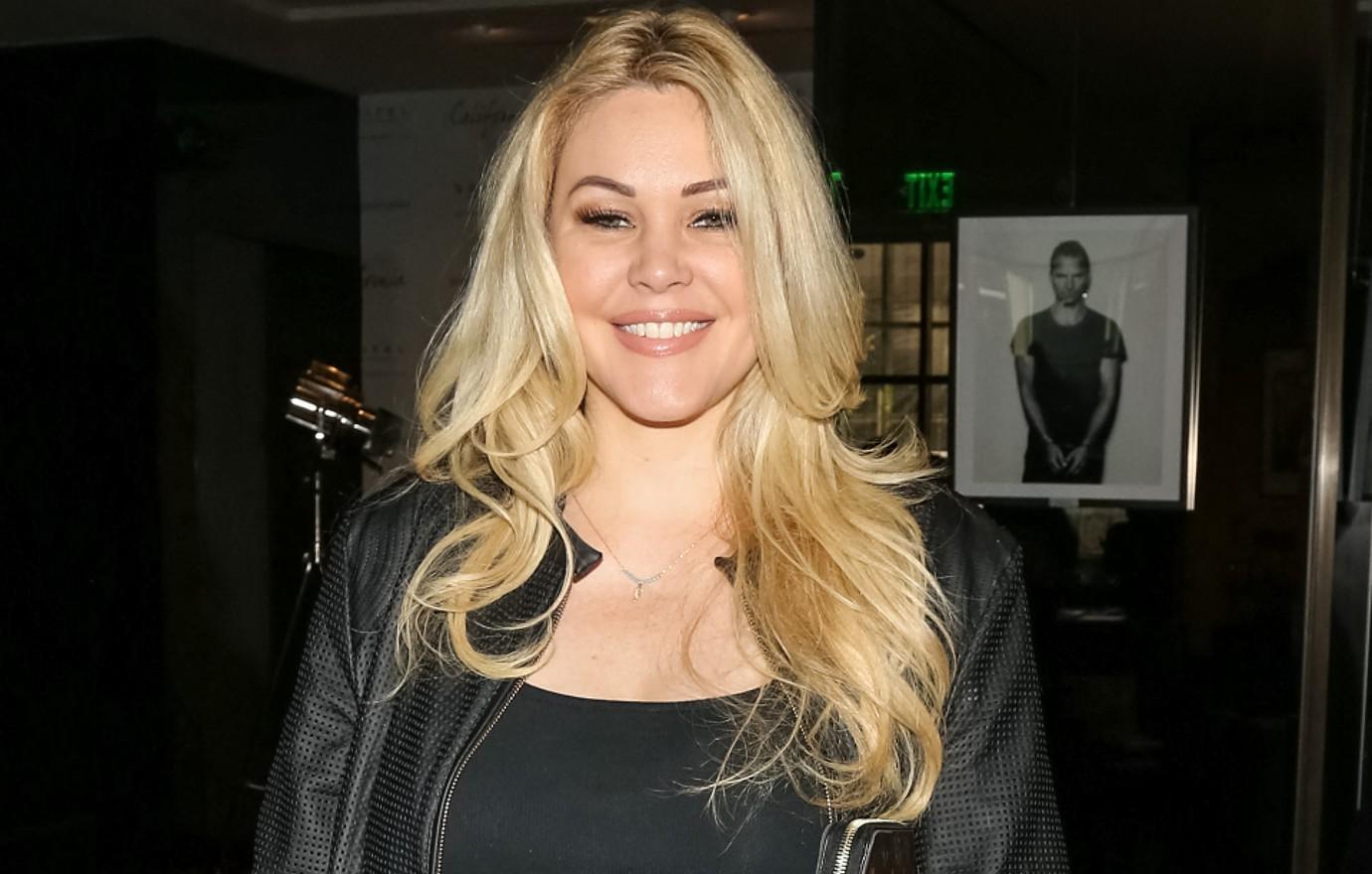 shanna moakler claims oscar delahoya forced move out