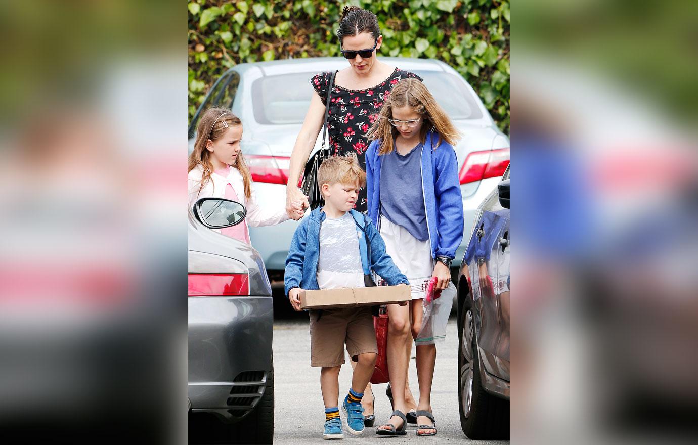 Jennifer Aniston Ben Affleck Kids Church Photos 05