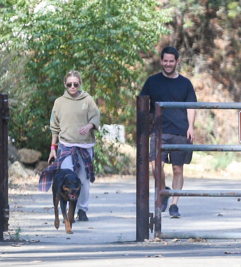 Ashley olsen hayden slater spotted new boyfriend new couple 09