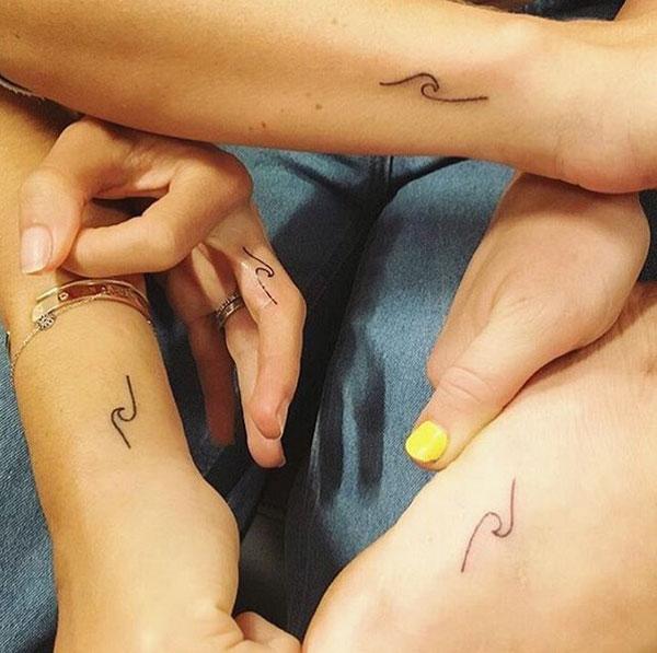 miley cyrus liam hemsworth travel brisbane matching tatoo