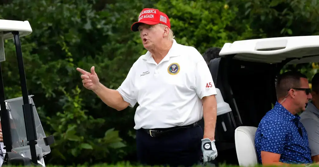 joe biden donald trump entourage mocked stroking ego golf course