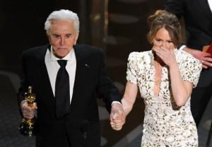 2011__02__Kirk_Douglas_Melissa_Leo_Feb28 300×208.jpg