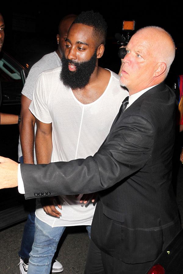 James harden cheated khloe kardashian