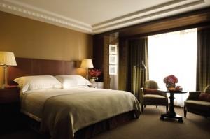 2011__04__Four_Seasons_Royal_April12news 300×199.jpg