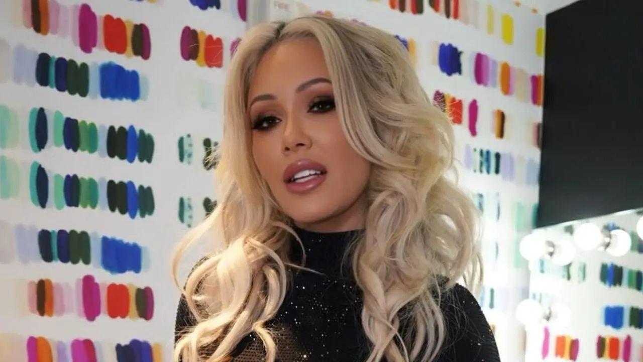Photo of Bunnie Xo said 'preach' when a fan said she'd 'waited years' to smile like that.