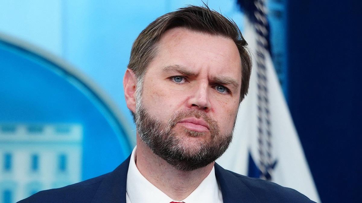 jd vances secret service agents frustated with inappropriate demands