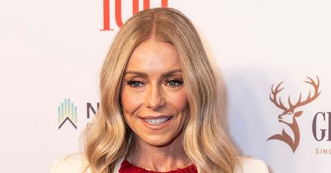 kelly ripa didnt ask permission see son broadway show