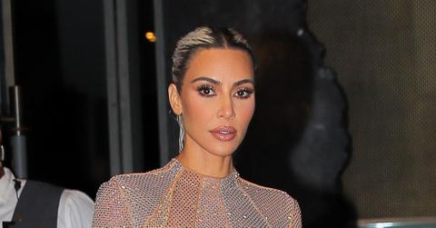 kim kardashian flaunts body photo