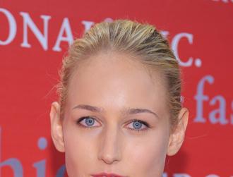 Leelee sobieski redcarpetconfidential.jpg