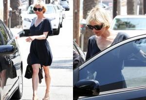 2010__08__Renee_Zellweger_Aug9_M 300×206.jpg