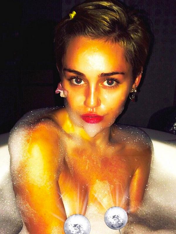 Miley cyrus bubble bath