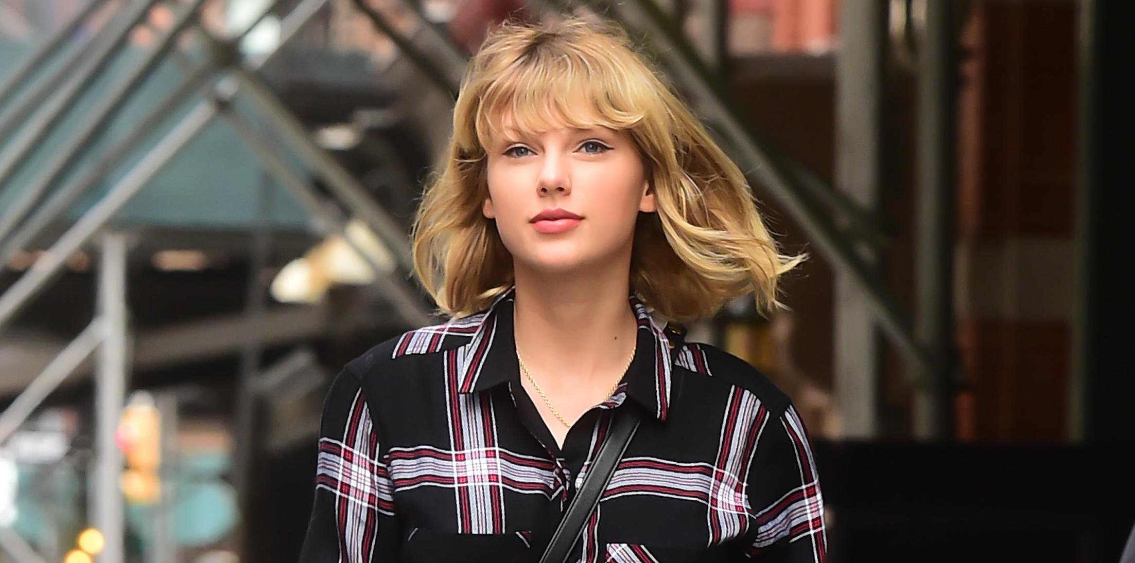 Get The Details About Taylor Swift’s Huge MakeUNDER