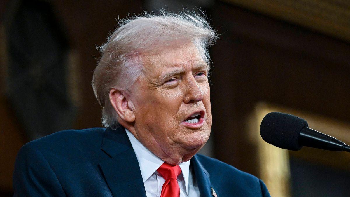 Image of Donald Trump attacked Scott Pelley during a podcast appearance.