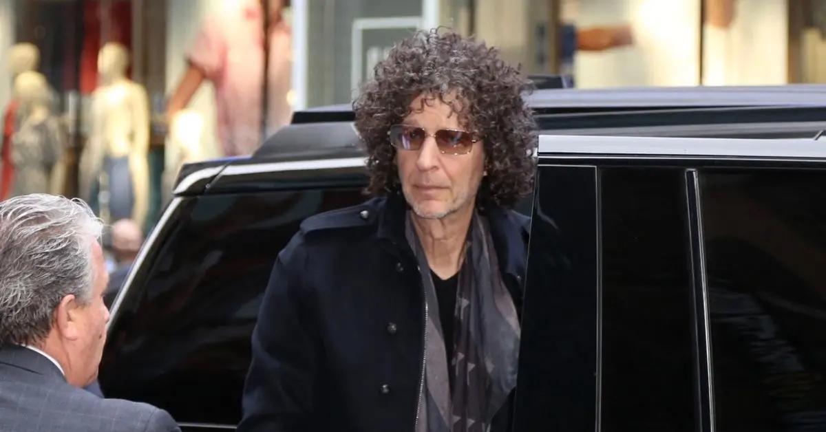 Photo of Howard Stern said he 'loves' Oprah Winfrey when asked if she was his 'enemy.'