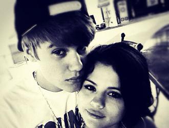 Justin bieber birthday selena gomez march1a.jpg