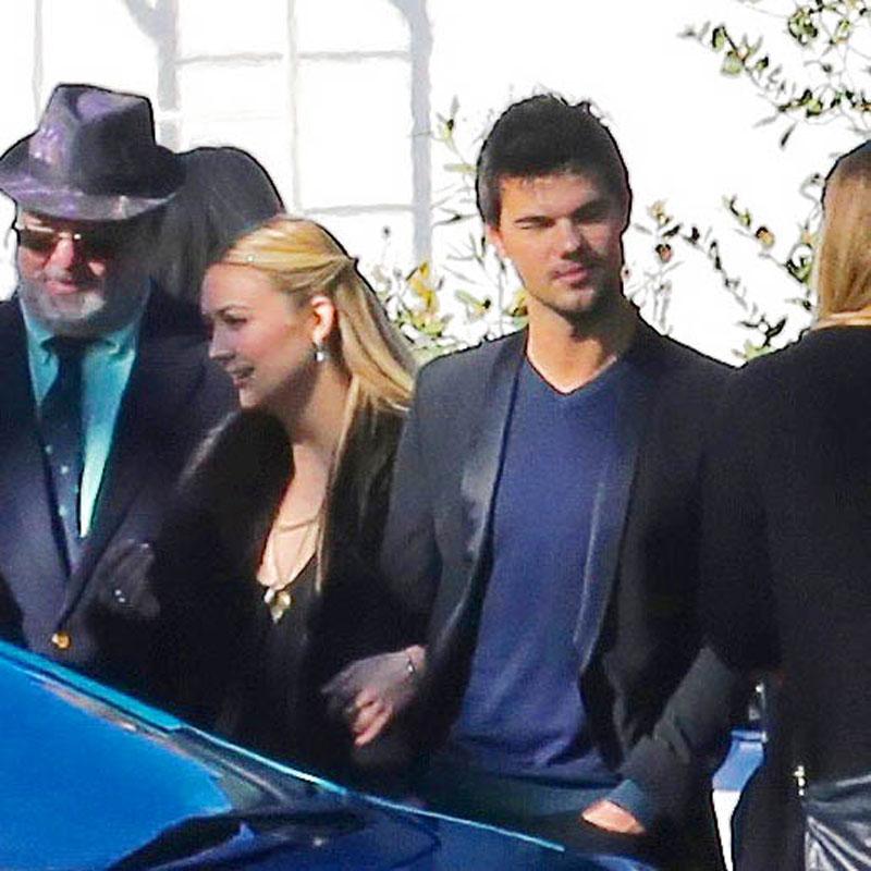 billie lourd fisher taylor lautner 02