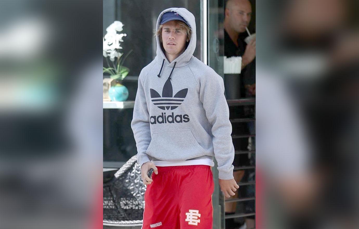 Justin Bieber arrives to spin class in West Hollywood, CA.