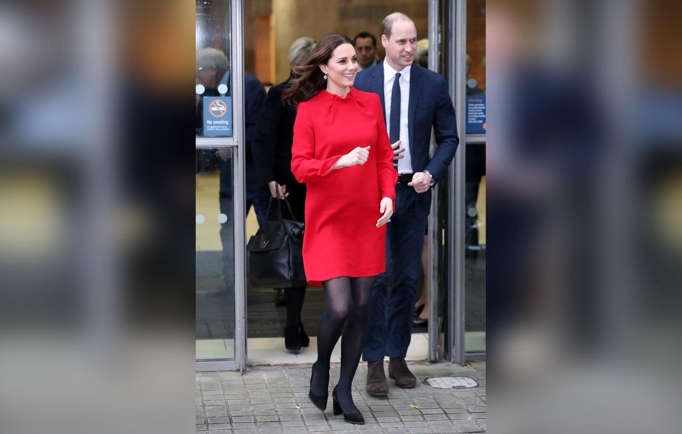 kate middletons baby bump visible pics 04