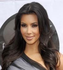 2010__02__kim_kardashian_Feb22news 205&#215;225.jpg