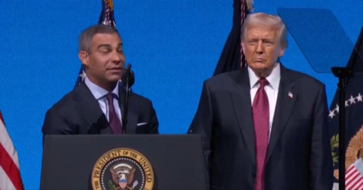 image of Viewers noticed his mouth appeared to droop onstage.