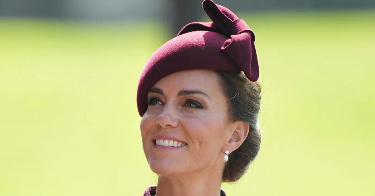 kate middleton back should be forefront royal family trooping colour