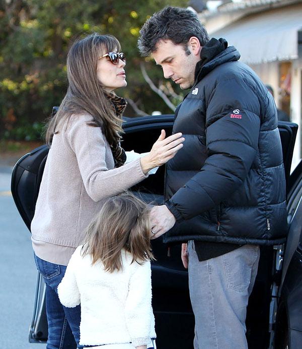 Ben affleck jennifer garner separate move out divorce 03