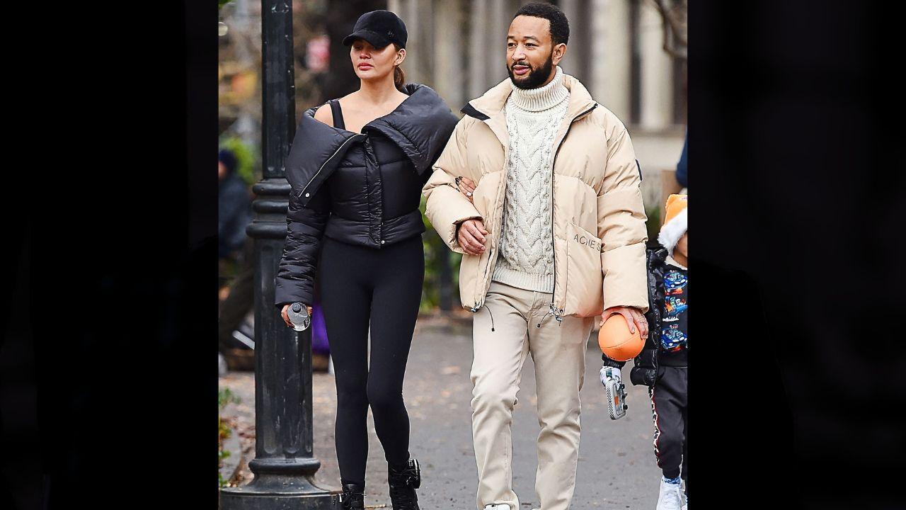Image of Chrissy Teigen and John Legend. 