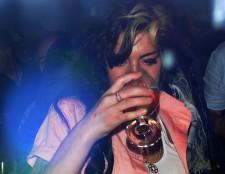 2009__09__full_amy_winehouse_10_ 225×174.jpg