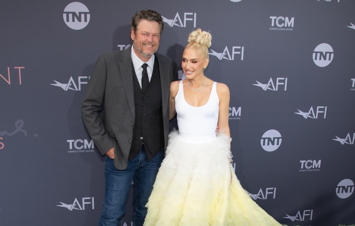 blake shelton gwen stefani holiday cooking gain weight