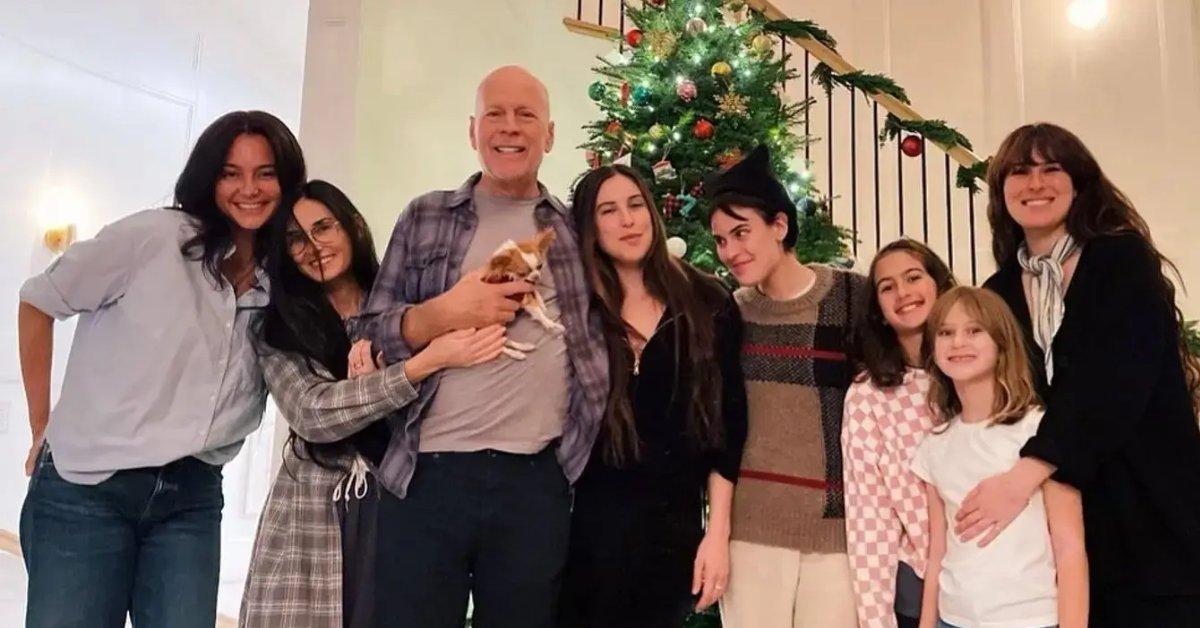 Photo of The actors gets visits from his daughters Mabel, 13, and Evelyn, 11, for breakfast and dinner.
