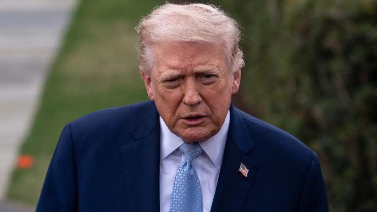 Photo of Donald Trump compared himself to Jesus during a Holy Week speech.