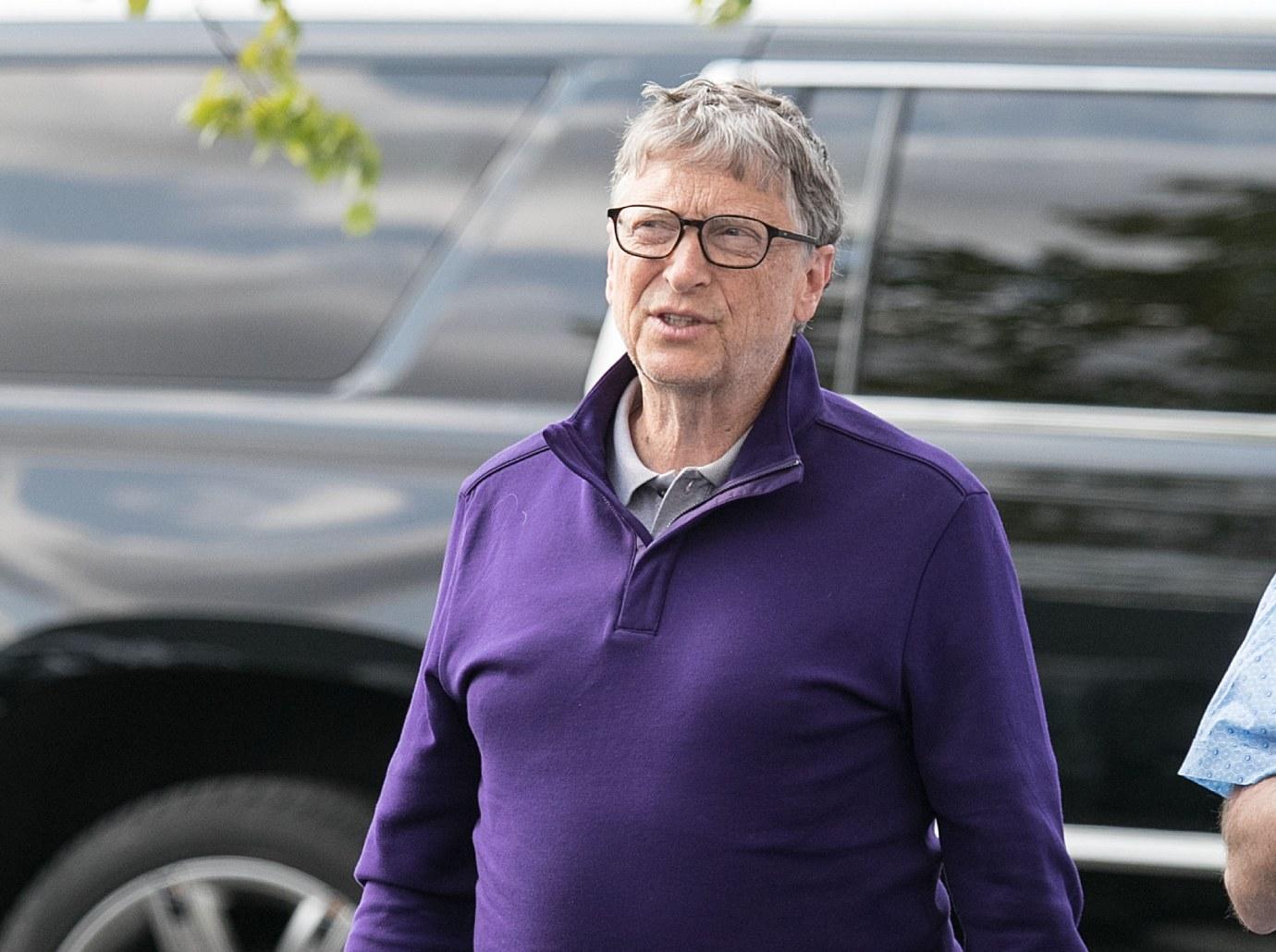 bill gates dating longtime pal paula hurd year