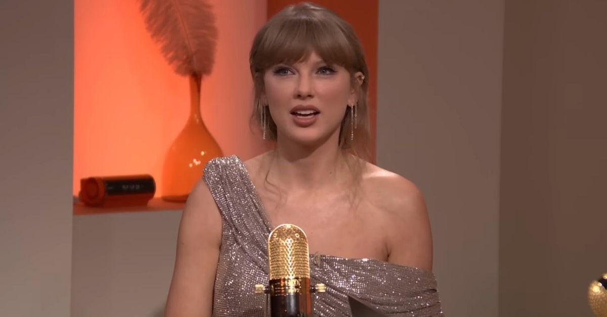 Photo of Taylor Swift seemingly sings about her fiancé, Travis Kelce, on the song 'Wood.'