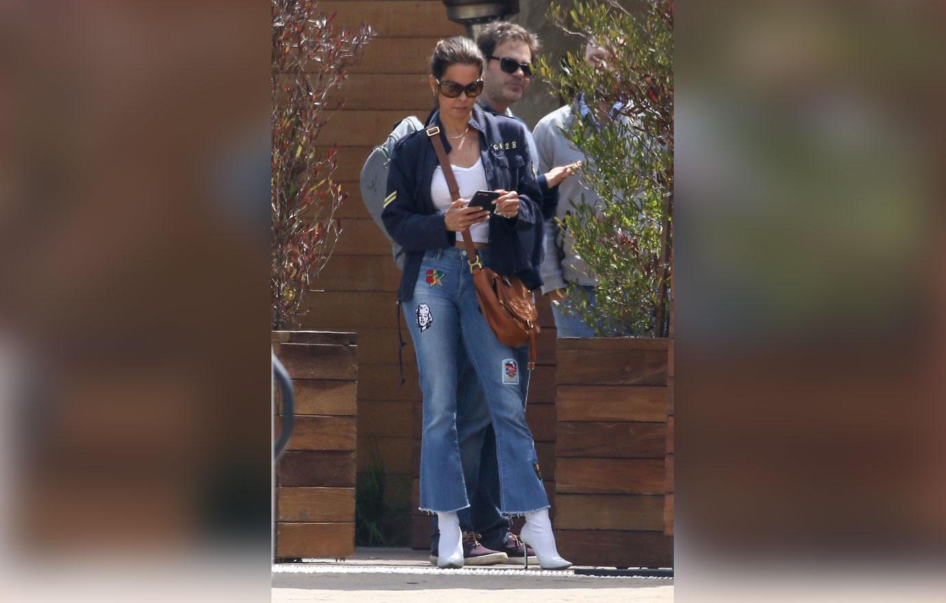 Brooke burke spotted post divorce