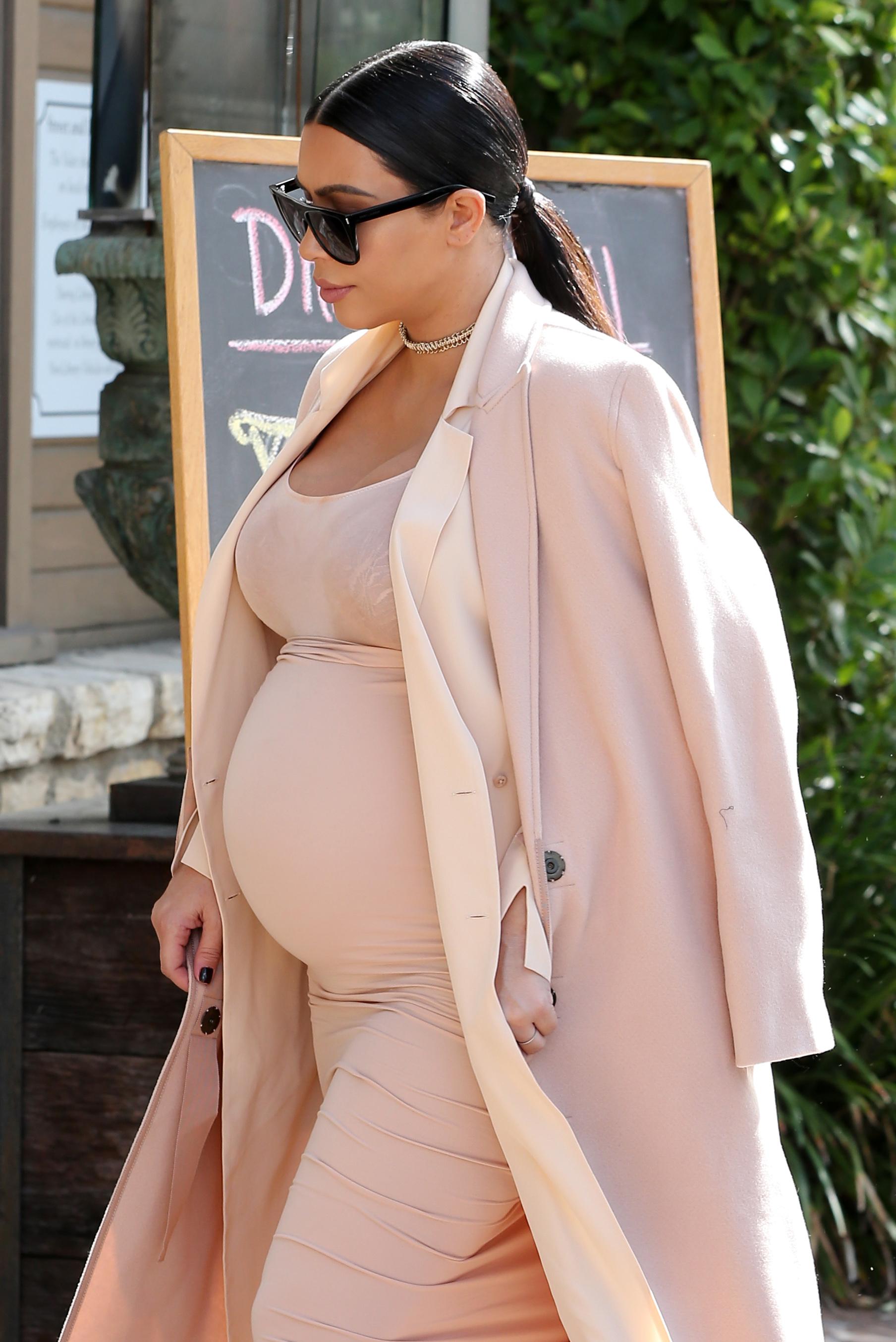 Pregnant Kim Kardashian and Kourtney Kardashian having lunch with Caitlyn Jenner and baby Penelope