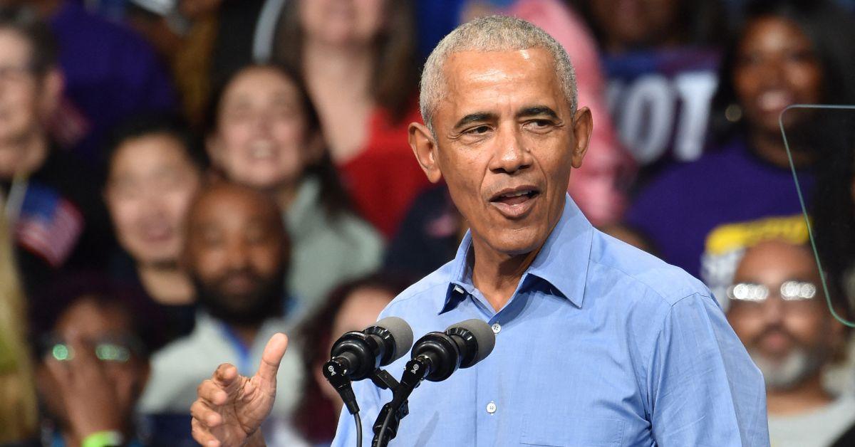 Image of Michelle and Barack Obama share two daughters.