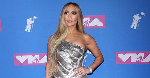 Jennifer lopez sexy swimsuit selfie main