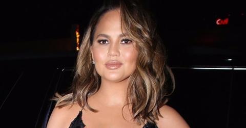 Chrissy teigen baby bump